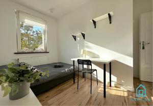 Sobieski Room - Peaceful Retreat, 10 Minutes to Gdańsk Old Town & Seaside