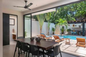 Wonderful Tropical Home 3BR, Garden, Private Pool.