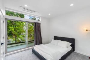 Autumn Leaves in Jefferson Park