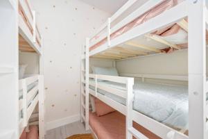 New Build- Mini Golf Course-Heated Saltwater Pool-Game Room