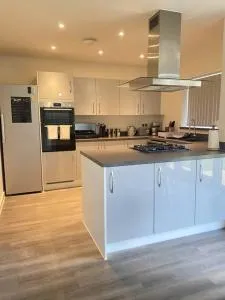 4-room detached furnished home with parking - Oadby