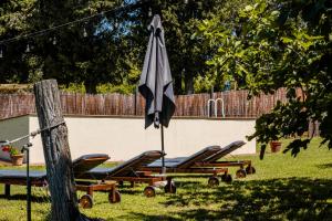 CASENUOVE II - Casale con parco e piscina