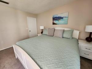 Siesta Key Beach - 2 Bedroom - 3 Beds - 3 Bathroom Duplex with Heated Swimming Pool