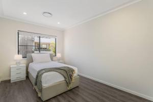 DY008 - 3 bedroom townhouse - Dee Why