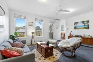 Simply Kensington by Ready Set Stay - Ascot Vale