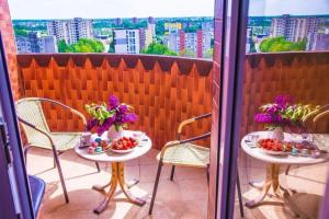 LYRA63 Large 80sq m TOP 14 floor