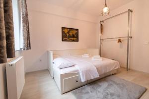 Arté - 2 Bedroom Apartment near Coresi Mall with Free Parking