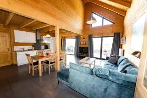 5 Sterne Ferienhaus Tommy mit Kamin, Seeblick und großer Terrasse - Weibern