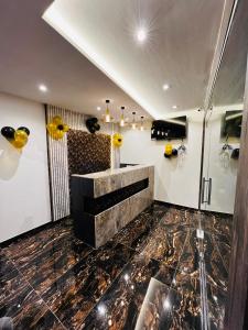 Hotel Classio Andheri - Near DN Nagar Metro Station