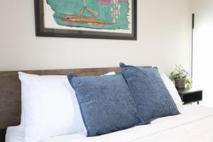 INVERLOCH Beach House