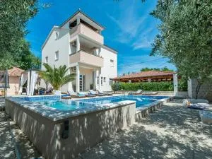 Vila Ines near nature park Vrana - Drlićev Stan