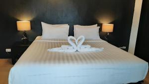 Big Boys Bed & Burger - Patong Beach