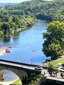 Maisons de vacances Vue magique a Castelnaud : photos des chambres