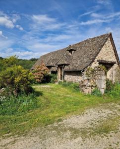 Maisons de vacances Le Puy d'Aubrac : Maison 4 Chambres