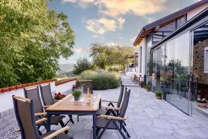 Sunny Hill - Vremski Britof