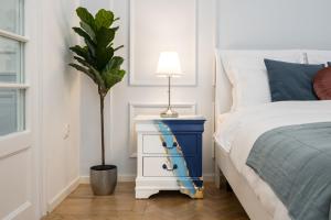 Athenee Parisian Apartment