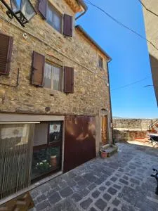 casa con 2 camere in borgo medievale - Montenero