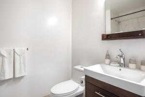 Hayes Valley Studio w Rooftop WD 1 min to BART SFO-108