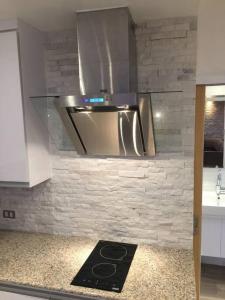 Cozy60sqm 1BR balconyprkingWifiNtflix near Mall