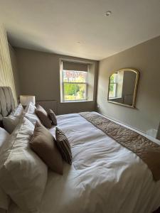 Luxury Apartment - Great Location