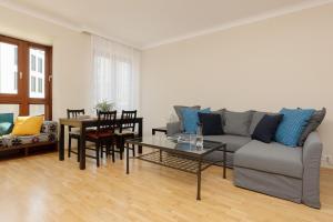 Żelazna Comfortable Apartment Center of Warsaw by Renters