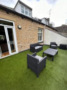 Luxury Apartment - Great Location