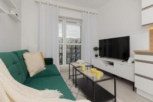 Cozy Apartment with Parking Bakalarska by Renters