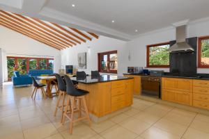 San Lameer Villa 14323 - 4 Bedroom Superior - 8 pax - San Lameer Rental Agency