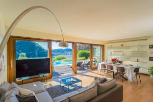 Villa Infinity Lake Como by RentComo