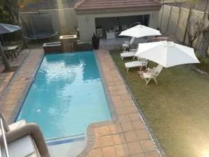 REALJOY GUEST SUITES - Rooihuiskraal