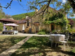 Les Paroules - Luxury Dordogne - Holiday Farmhouses.