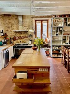 Les Paroules - Luxury Dordogne - Holiday Farmhouses.