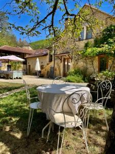 Les Paroules - Luxury Dordogne - Holiday Farmhouses.