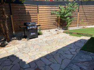 Villas Villa climatisee a 3 min du centre ville a pied. : photos des chambres