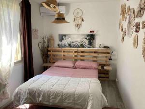 Villas Villa climatisee a 3 min du centre ville a pied. : photos des chambres
