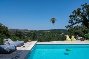 Butterfly, a historical villa with pool & hot tub!