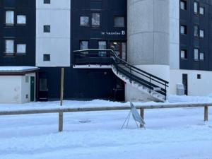 Studio confortable à La Daille, ski-in ski-out, balcon sud, 4 pers., proche commerces et navettes - FR-1-518-136