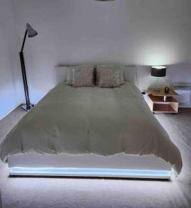 appartement 2 pièces 5min gare val dEurope parking inclus