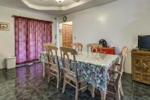 Screened Porch Remote Harlingen House!