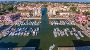 Campings Entre mer et Petite Camargue, 2 Chbres, climatise, au calme : photos des chambres