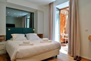 Hotels HOTEL SAINT ROCH : photos des chambres