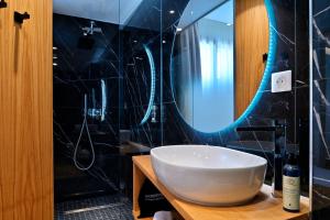 Hotels HOTEL SAINT ROCH : photos des chambres