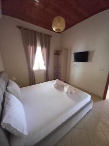 GKOROS HOUSE OLD TOWN