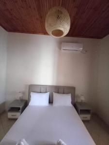 GKOROS HOUSE OLD TOWN