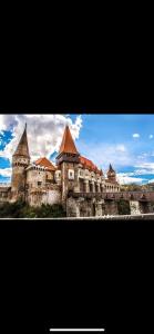 CABANĀ TIP A LA 300 m De CASTEL