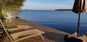 Oceanfront Garden Cottage - Hubbards