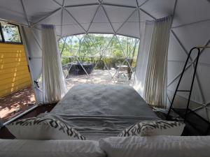 Glamping romantico en Vista Hermosa disfruta de la naturaleza en un ambiente privado y acogedor