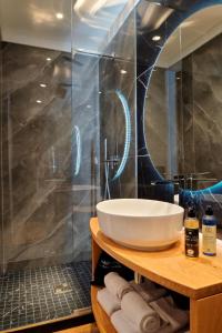 Hotels HOTEL SAINT ROCH : Chambre Double Supérieure