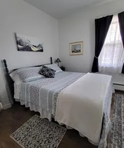 Cozy Jersey Shore Cottage near Sandy Hook Beach - Highlands