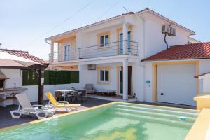 Retiro da Atafona Beach Pool House White